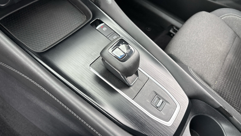 Nissan Qashqai 1.3 DiG-T MH 158 N-Connecta 5dr Xtronic Petrol Hatchback